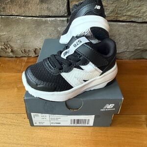 NIB/New Baby New Balance 578 size 5